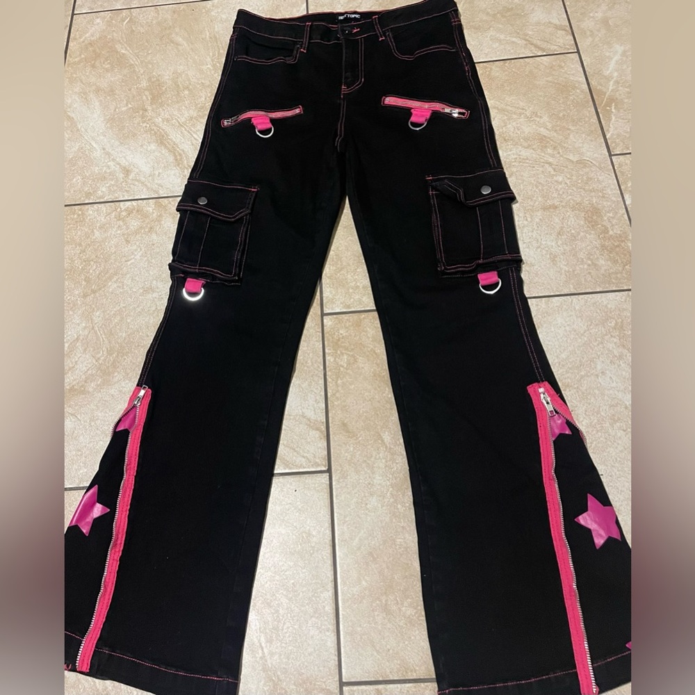 black and pink flair jeans!!!💗💋